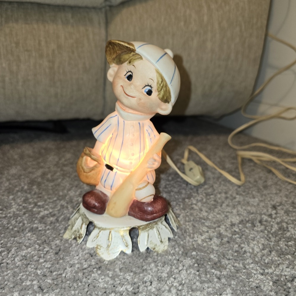 Vtg 1970s Aladdin Giftware Baseball Boy Ceramic Night Light Lamp MCM MINT Works